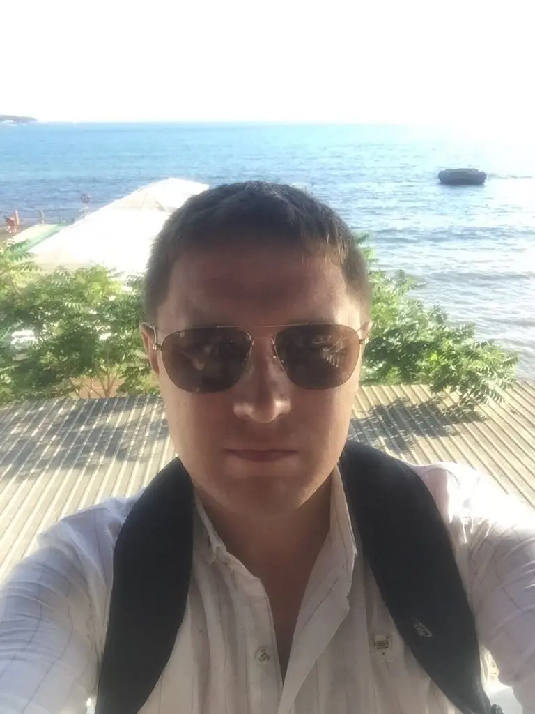 Артур Исламов