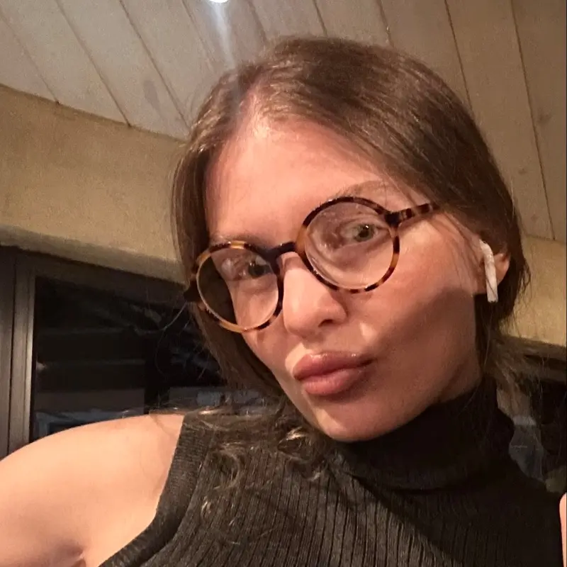 Яна Авакова