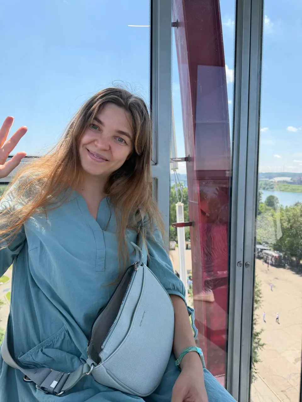 Вторая точка нашего путешествия — Иркутск!
Сегодня просто бродили по городу.
Чудесный зеленый центр с кучей деревянных домов. Та часть что отремонтирована выглядит очень достойно, а гниющие жалко. | Сетка — социальная сеть от hh.ru