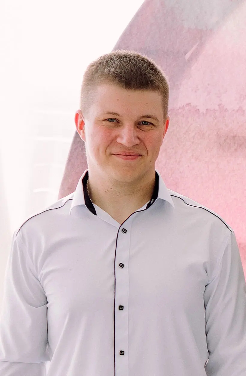 Павел Микуляк
