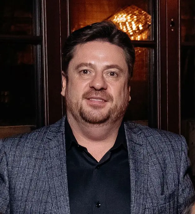 Дмитрий Нелюбин