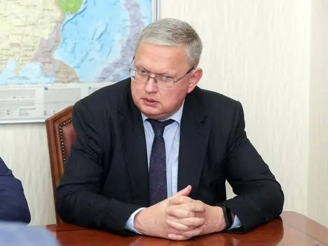 Михаил Делягин: У нас проблемы с бензином не из-за ударов по НПЗ, а из-за проведения налогового маневра
Если перейти от разрушения производительных сил в интересах финансовых спекулянтов, специальных ... | Сетка — социальная сеть от hh.ru