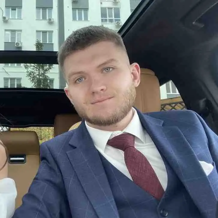 Артём Суворов