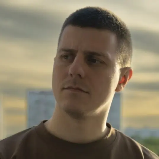 Артём Серов