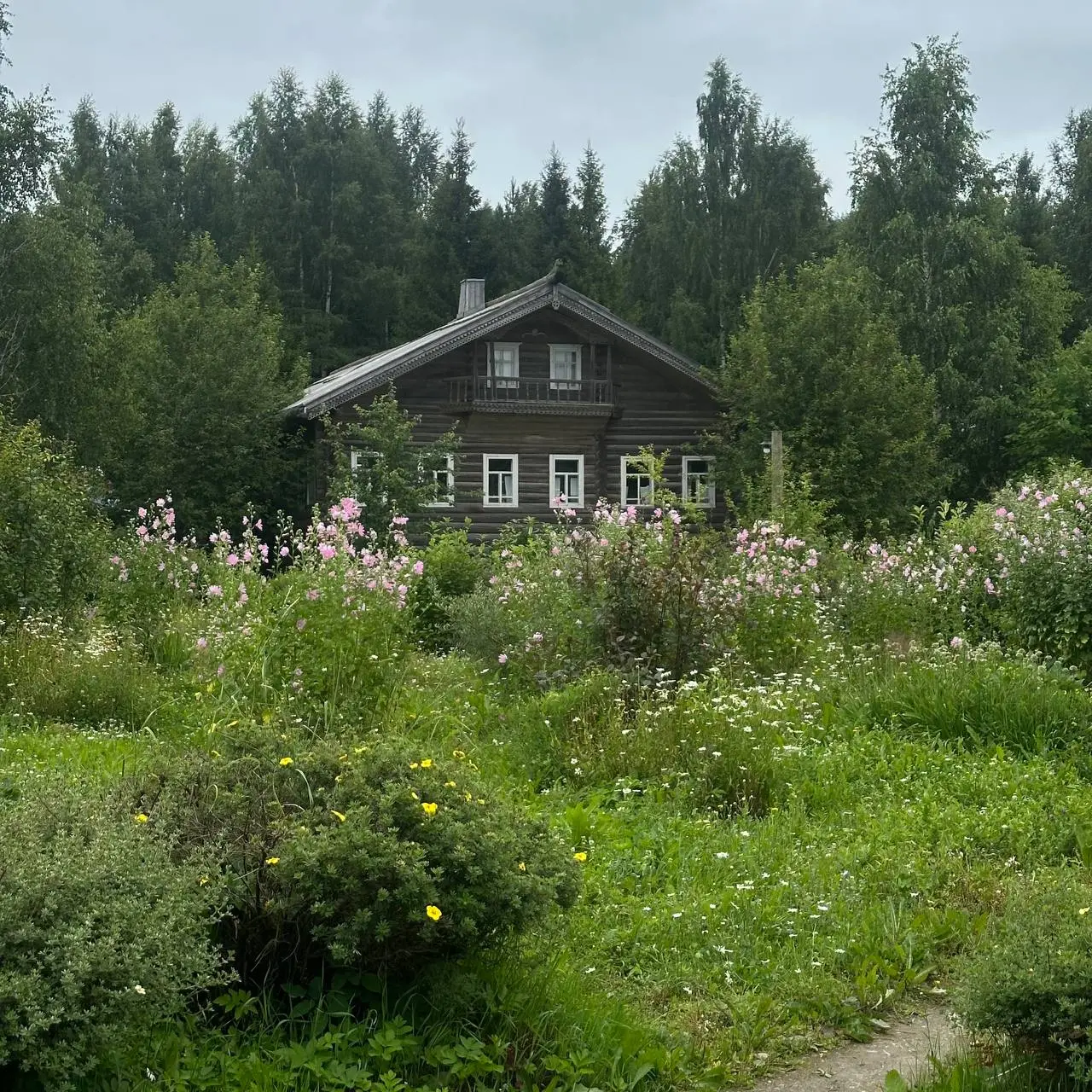 🌿🌿🌿🌿🌿🌿🌿🌿🌿🌿🌿🌿
📍удивительная деревня Мандроги | Сетка — социальная сеть от hh.ru