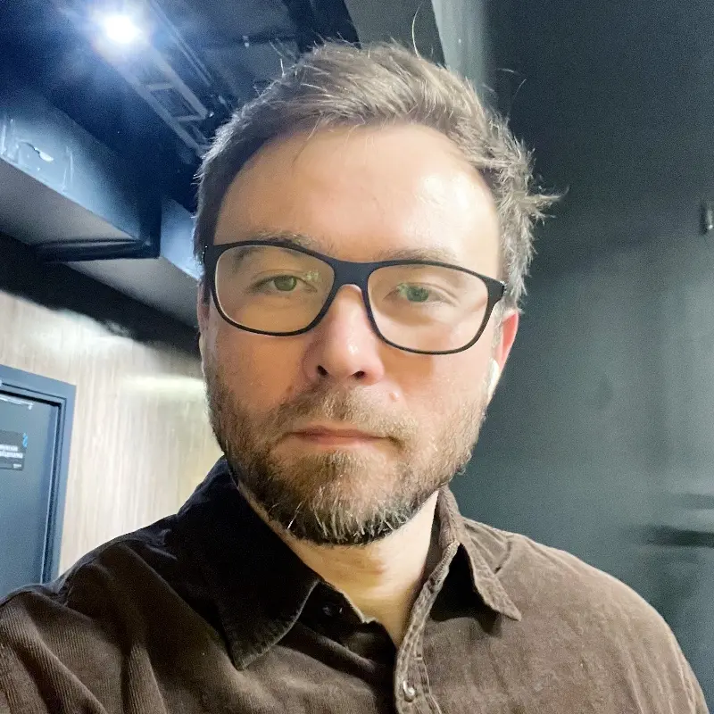 Роман Бакажинский