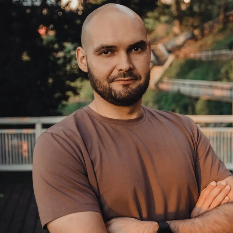Евгений Шаров