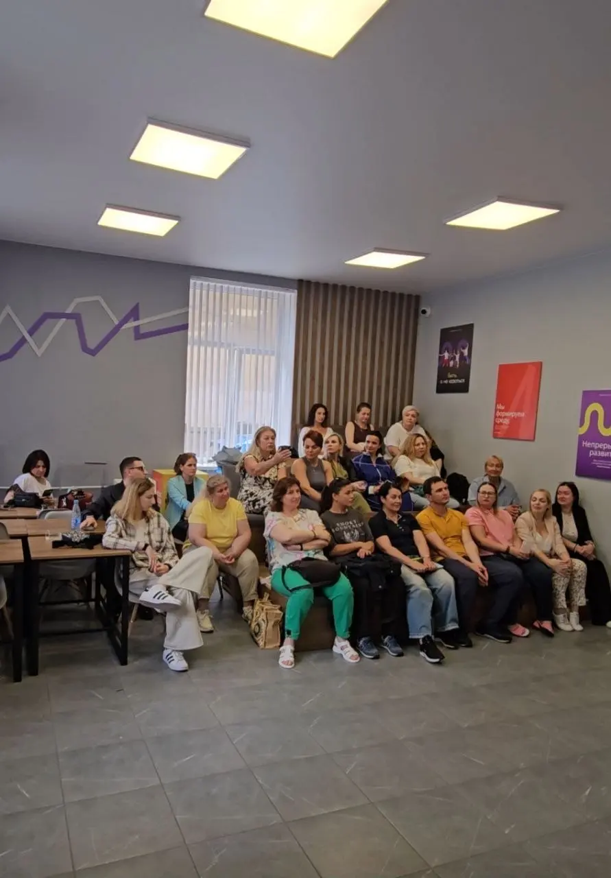 Старт Школы уверенности и влияния!
Делимся впечатлениями участников и получаем первые отзывы.
Полтора часа пролетели на одном дыхании — легко, интересно и очень продуктивно | Сетка — социальная сеть от hh.ru