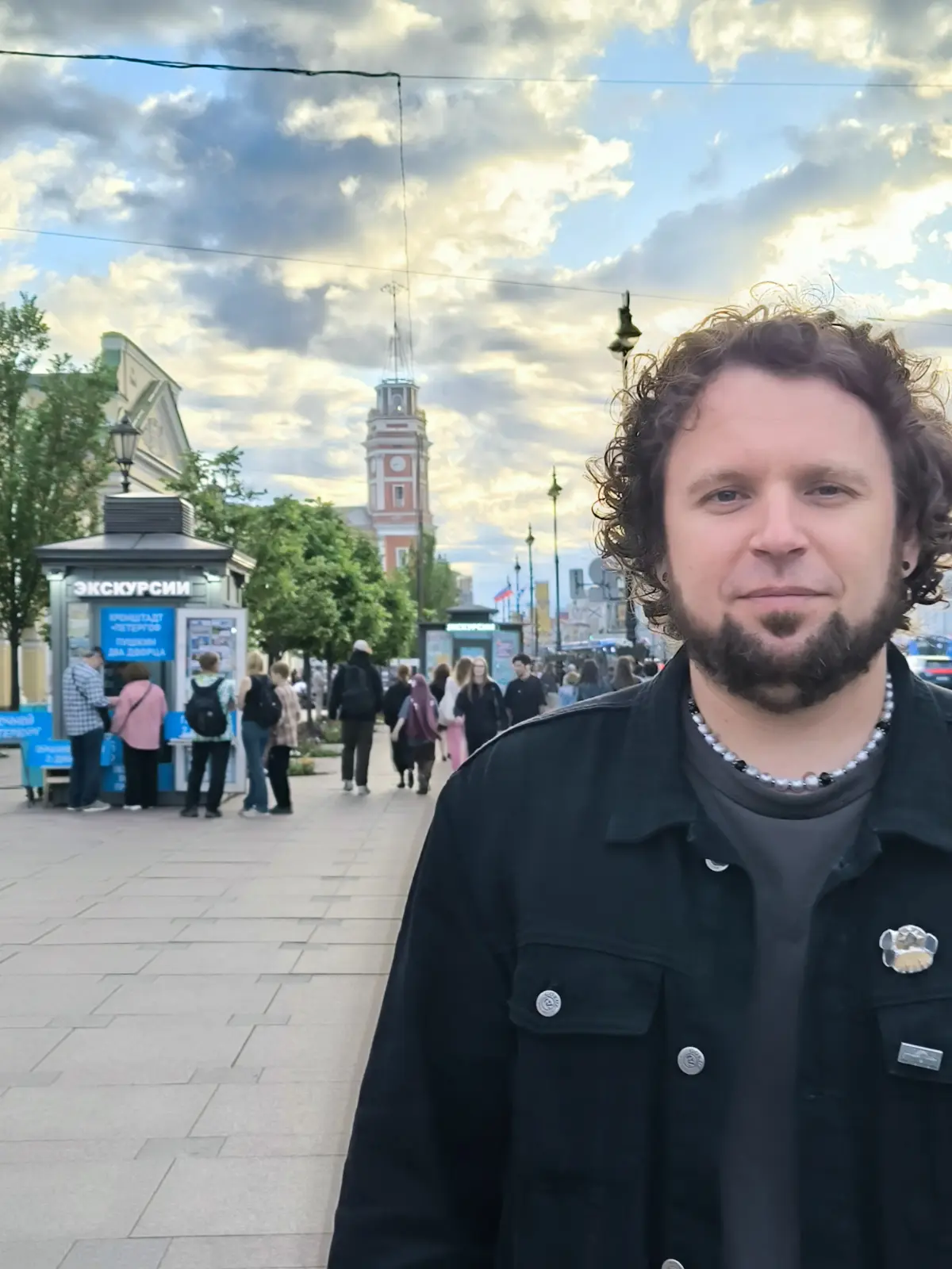Закидываю свои посты во все соцсети, которые только вижу. | Сетка — социальная сеть от hh.ru