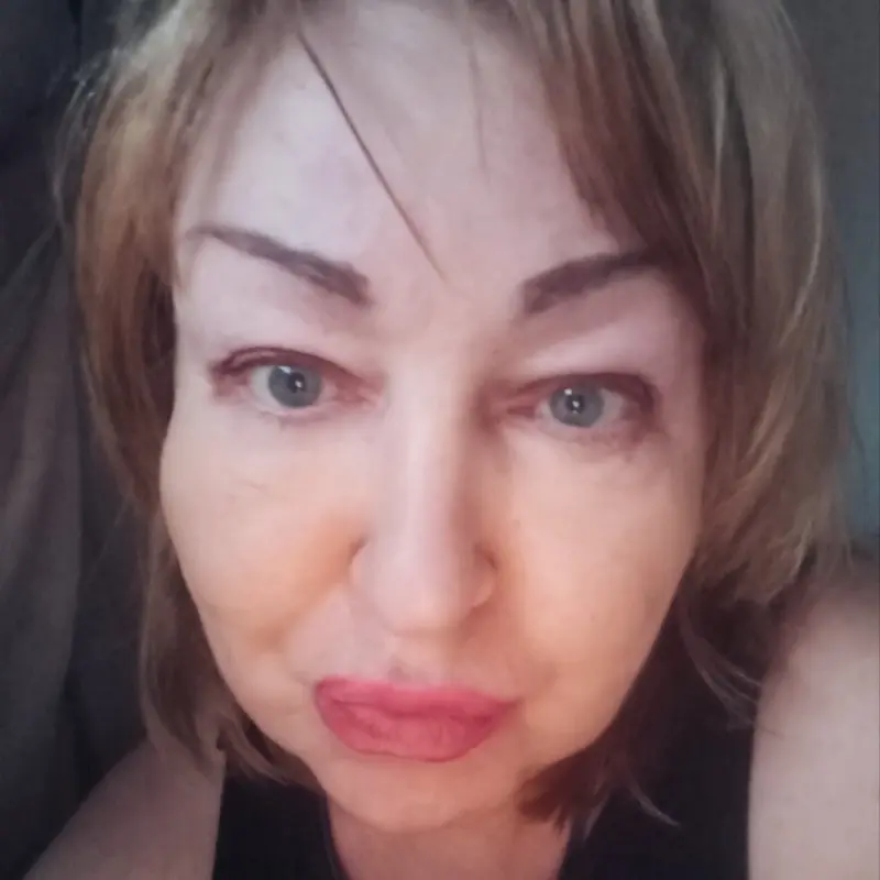 Елена Юнес