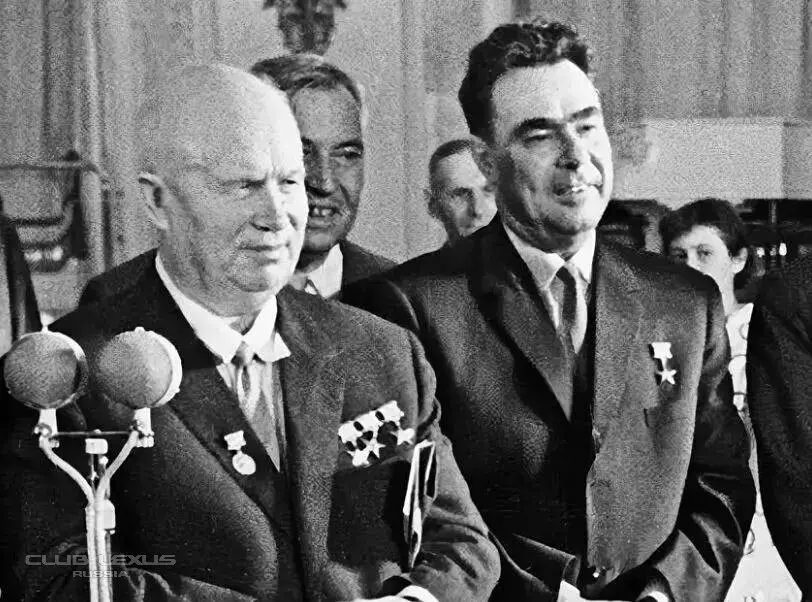 Улыбается, пока не пришло время скинуть | Сетка — социальная сеть от hh.ru