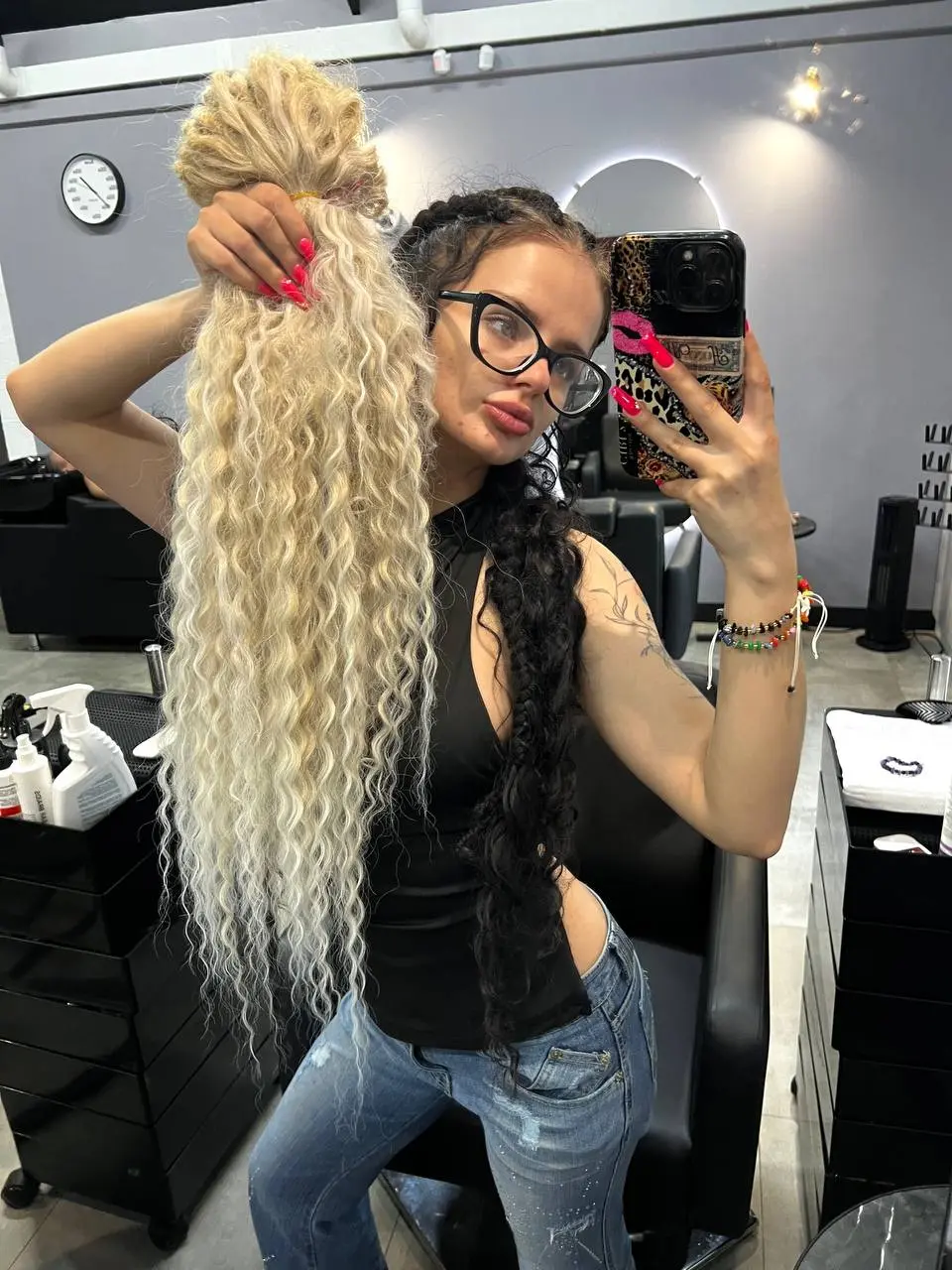 Стоимость 9800₽
Скидка -15% за отзыв✨
Вес 253 г, количество 51 шт, 75 см
Вплетение у нас — у Василисы 4000; у Алины 6000; у Лидии 8000
#дредокудри@osikavolosVL | Сетка — социальная сеть от hh.ru