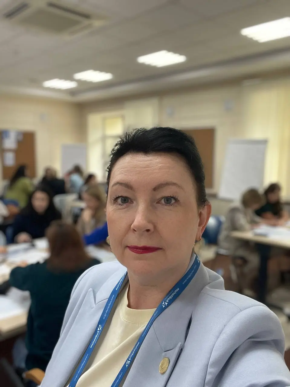 Бизнес делают люди!
Друзья, у меня есть одна история. Я услышала её на конференции от руководителя HR-отдела одного бетонного завода, и она мне до сих пор отзывается | Сетка — социальная сеть от hh.ru