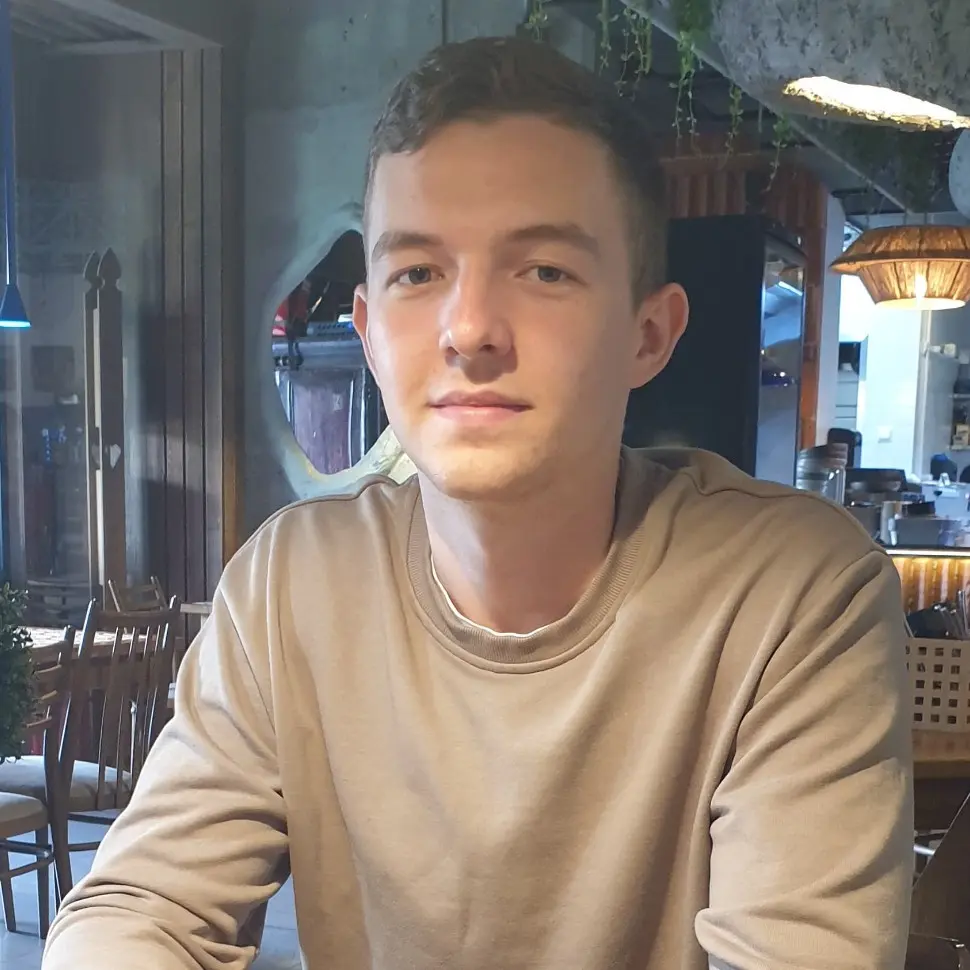 Андрей Смирнов