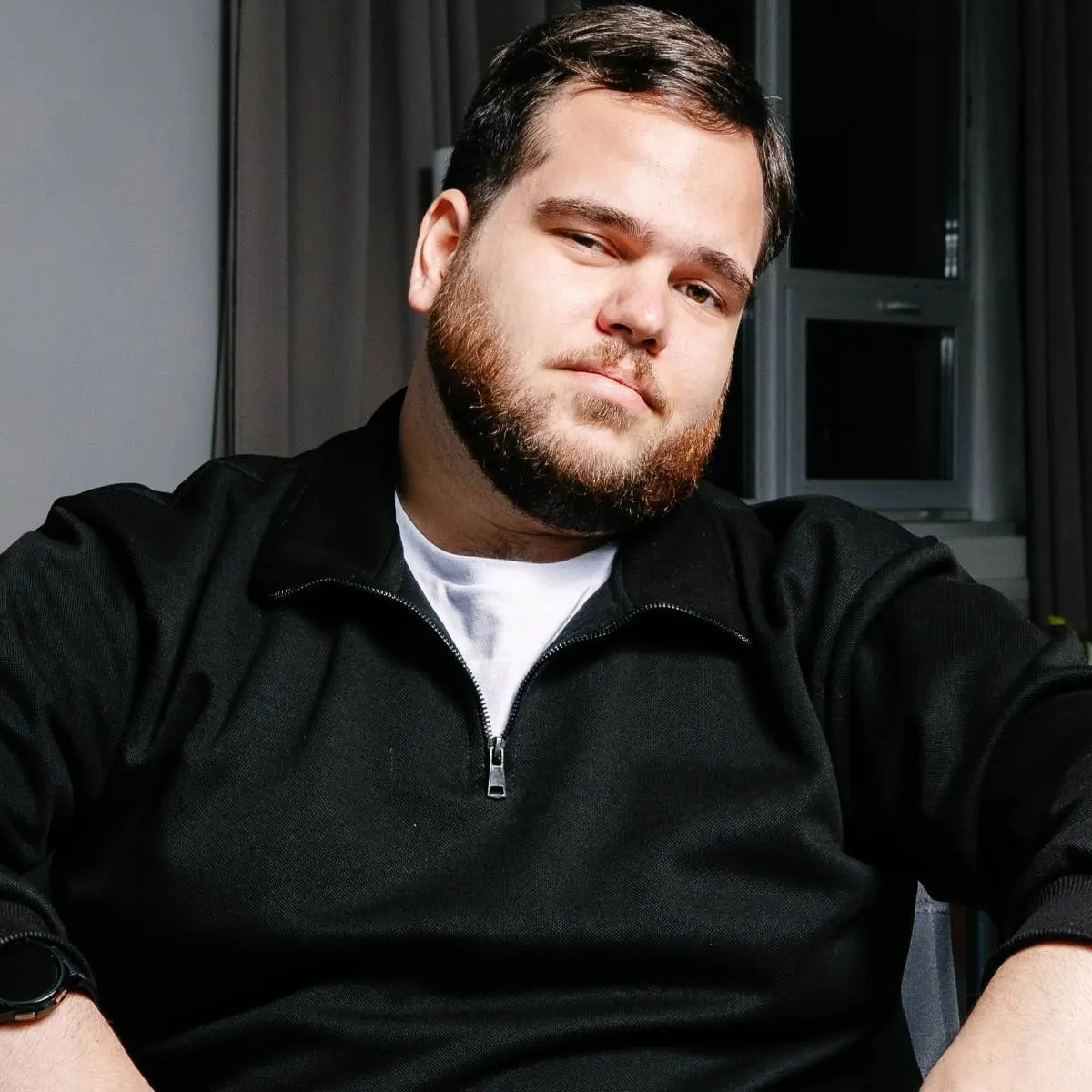 Светозар Левин