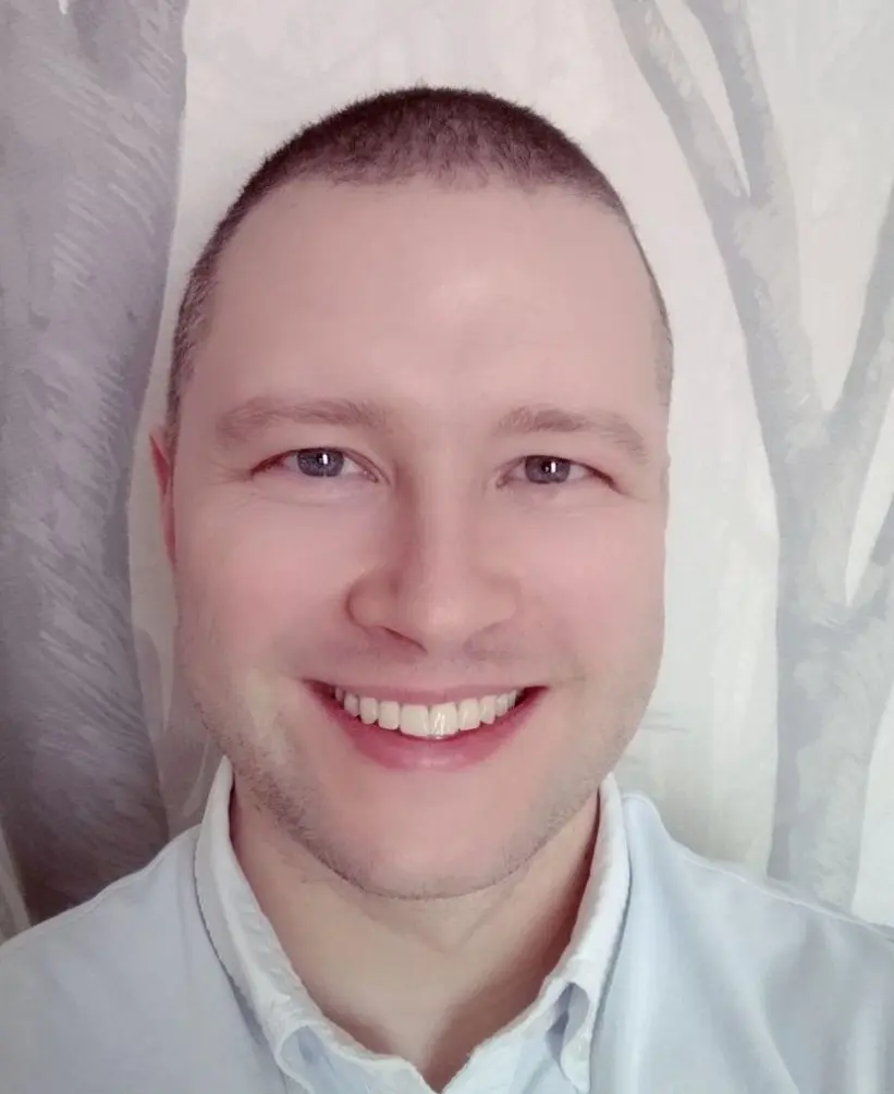 Анатолий Иванов
