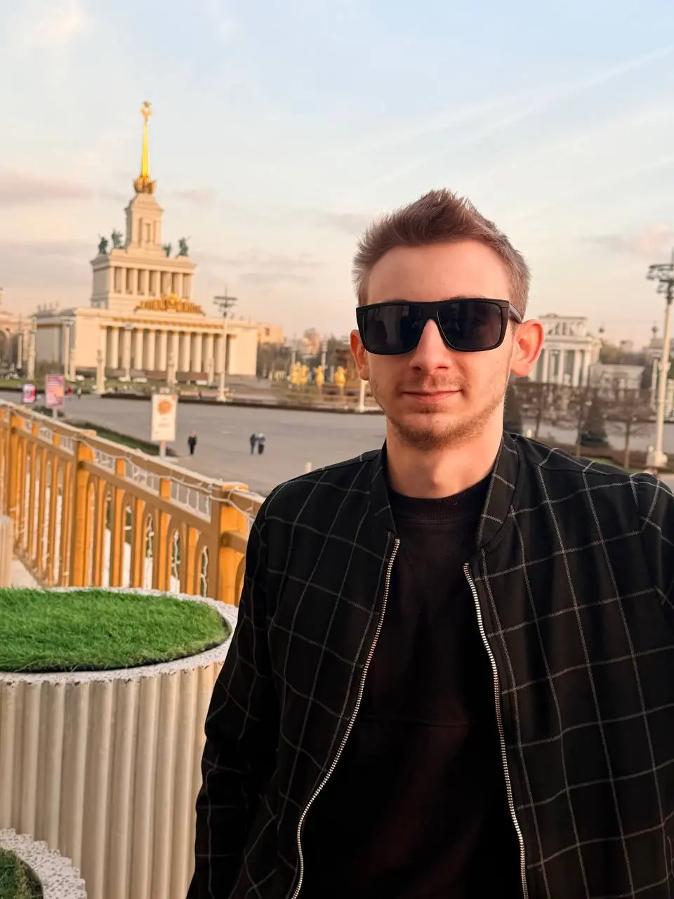 ✅ Госсуслуги отвратительны
🧑‍💼 Я недавно зарегистрировался как индивидуальный предприниматель. Раньше как обычное физлицо я вёл весь документооборот в электронном виде и не хотел возиться с бумагами | Сетка — социальная сеть от hh.ru