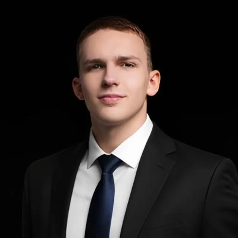 Илья Богданов