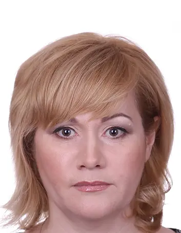 Анна Звонова