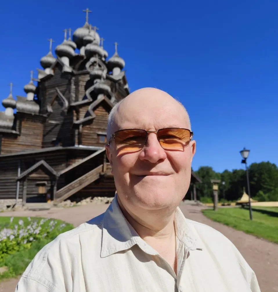 Удивительный портал в прошлое посреди городской суеты
Друзья, хочу поделиться местом, которое меня искренне поразило - Усадьба Богословка | Сетка — социальная сеть от hh.ru
