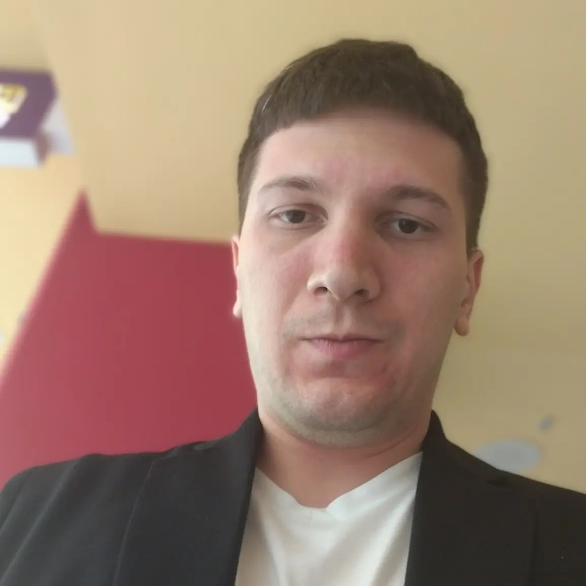 Владислав Иванов