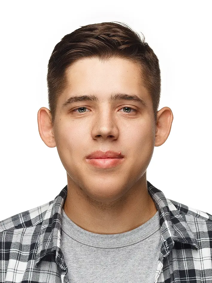 Максим Карин