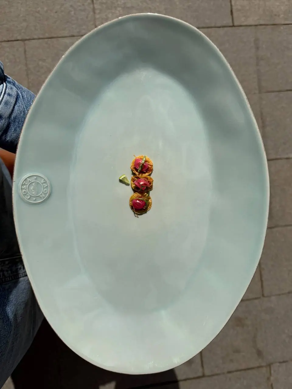 Эксперимент от Sangre Fresca 🌮
Когда тако уменьшилось, а аппетит — нет😋
Подача — на посуде Roomers.
roomerspro.com | Сетка — социальная сеть от hh.ru