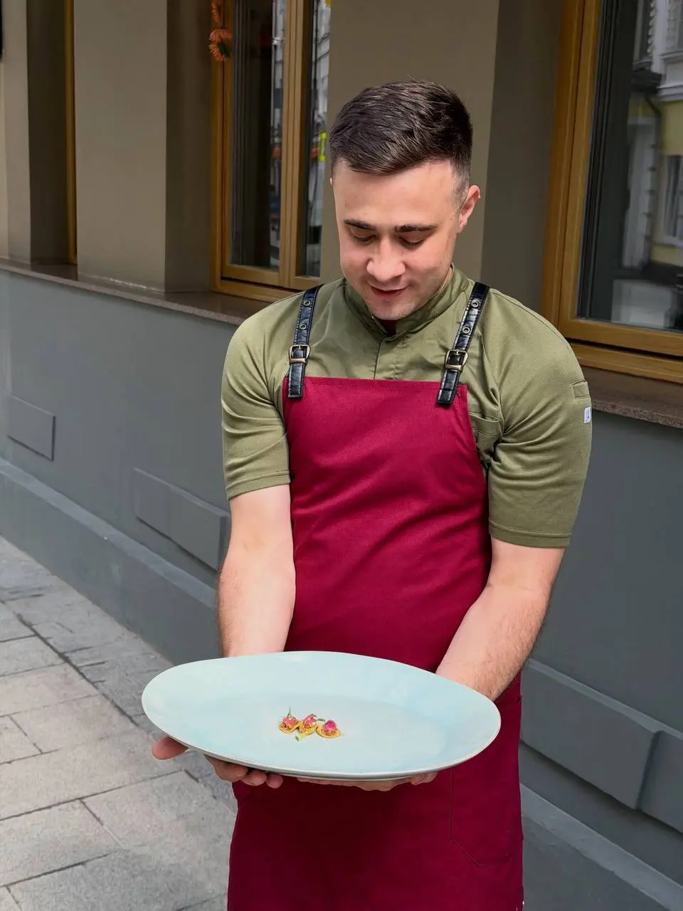 Эксперимент от Sangre Fresca 🌮
Когда тако уменьшилось, а аппетит — нет😋
Подача — на посуде Roomers.
roomerspro.com | Сетка — социальная сеть от hh.ru