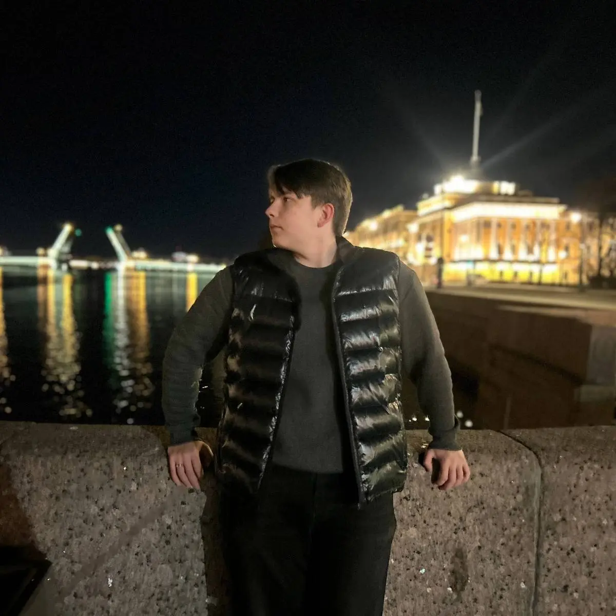 Арсений Комаров