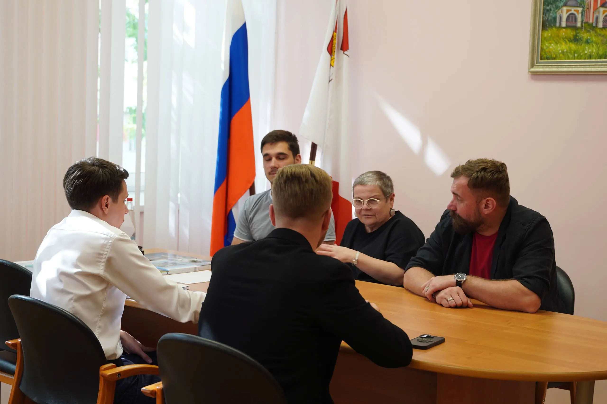 📸 Состоялась встреча в рамках клуба «Альянс молодых гуманитариев» с председателем Херсонской областной Думы
15 июля 2026 года на площадке Представительства Вологодской области при Президенте РФ и Прав... | Сетка — социальная сеть от hh.ru