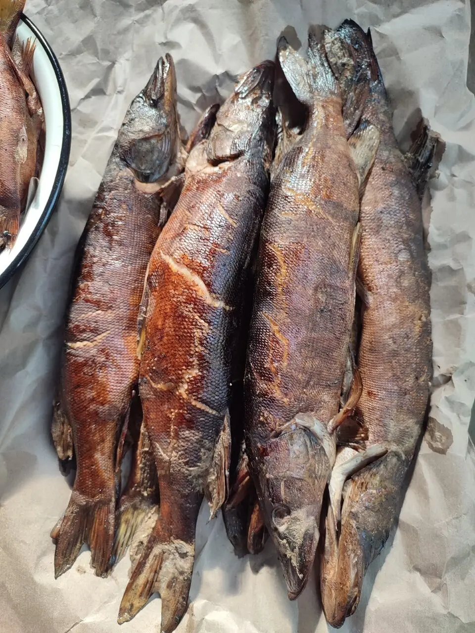 Сегодня выходной, поэтому чуть вкусной рыбки в ленту ;)
Накормил своих, все довольны, сказали лови, копти ещё :))
Придётся выполнять :))
Рыбниковы рыбу любят :))
Да и мне удовольствие ;)
Всем хороших ... | Сетка — социальная сеть от hh.ru