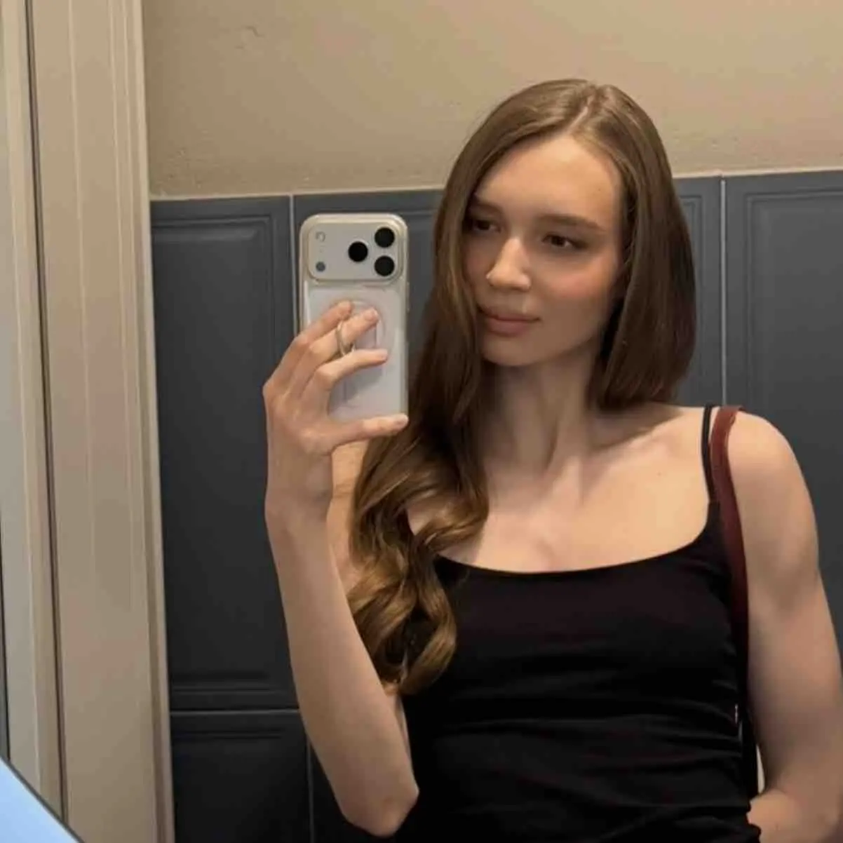 Аделина Селезова