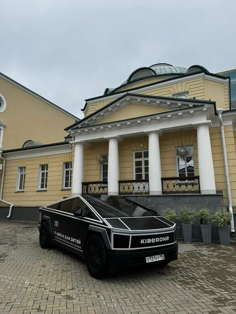 На прошлой неделе я выступала в Екатеринбурге на слёте франчайзи KiberOne — международной ИТ-школе для детей.
Говорили про классные и неклассные корпоративные культуры и то, что их отличает | Сетка — социальная сеть от hh.ru