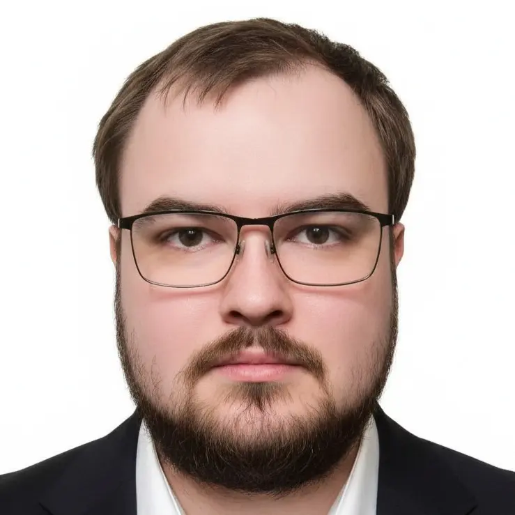 Артём Попов