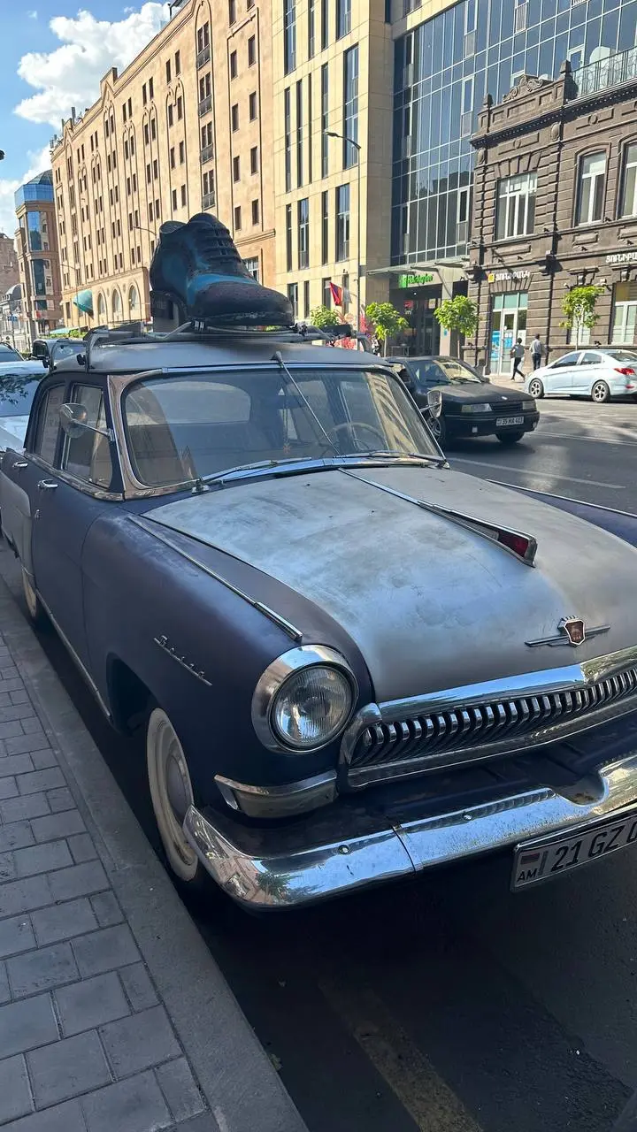 Всем привет из солнечного Еревана 👋🏻
Спамить отпускными фотками и не буду, но по возвращению домой обязательно сделаю пост или подкаст про мои впечатления от города и окрестностей | Сетка — социальная сеть от hh.ru