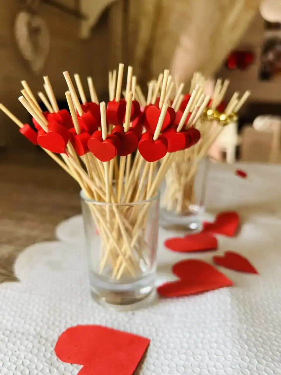 Нам 20 лет❤️‍🔥
И моя дорогая большая семья придумала для нас ПРЕКРАСНЫЙ ПРАЗДНИК👰‍♀️💍🤵‍♂️
У нас вновь состоялась НАСТОЯЩАЯ СВАДЬБА🥂🍾💒
Потрясающая выездная церемония😍 Торжественная речь, музыка, гости,... | Сетка — социальная сеть от hh.ru