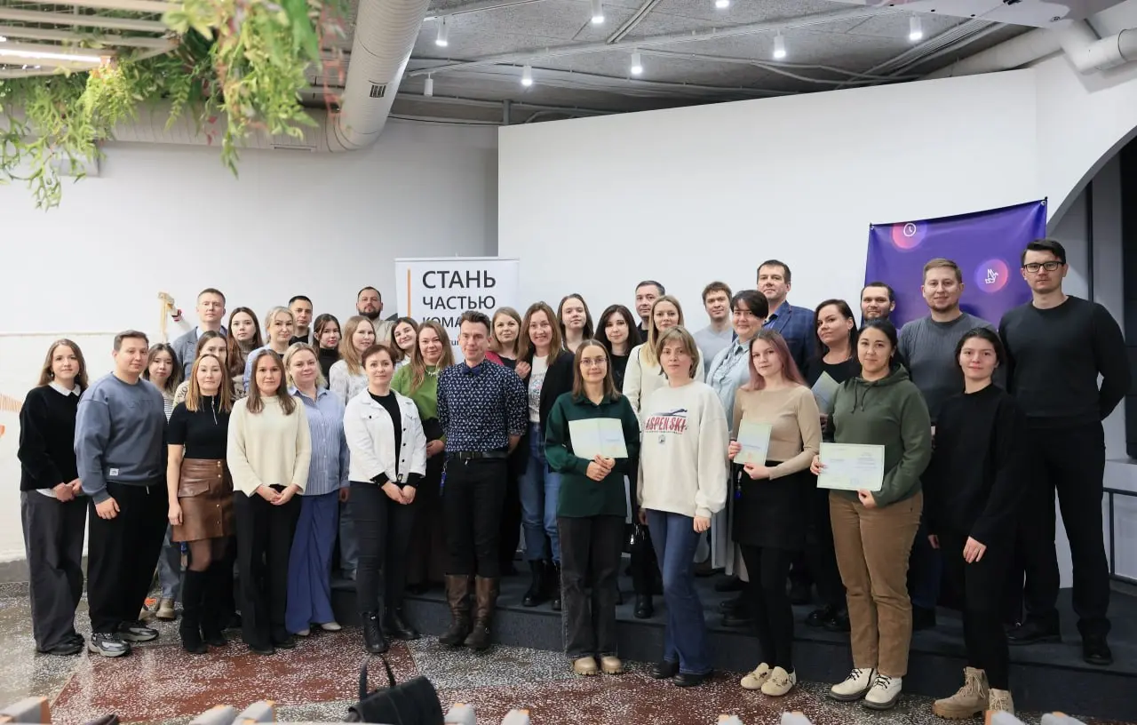 Делиться знаниями — наш скилл 📚
Когда за плечами годы практики, а в голове — сотни кейсов, хочется не просто применять опыт, а передавать его дальше. Так #directumpeople становятся преподавателями | Сетка — социальная сеть от hh.ru