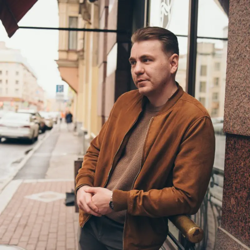 Александр Леонтьев