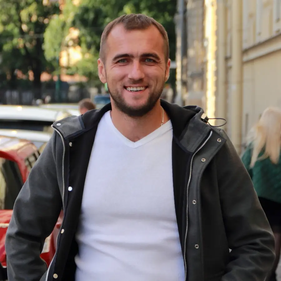 Александр Шаповалов
