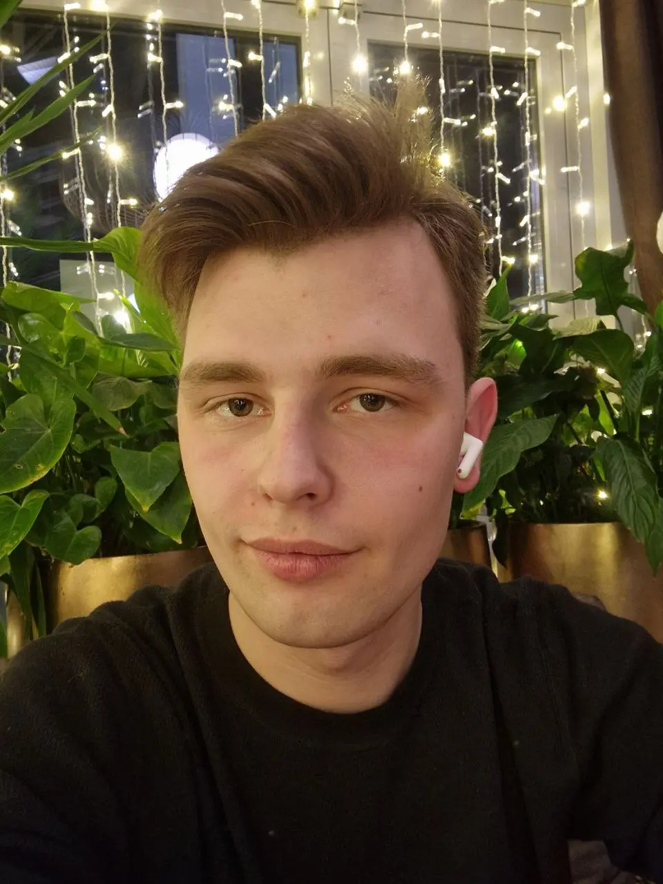 Максим Зотов