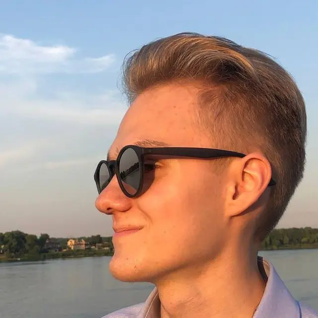 Марк Смирнов