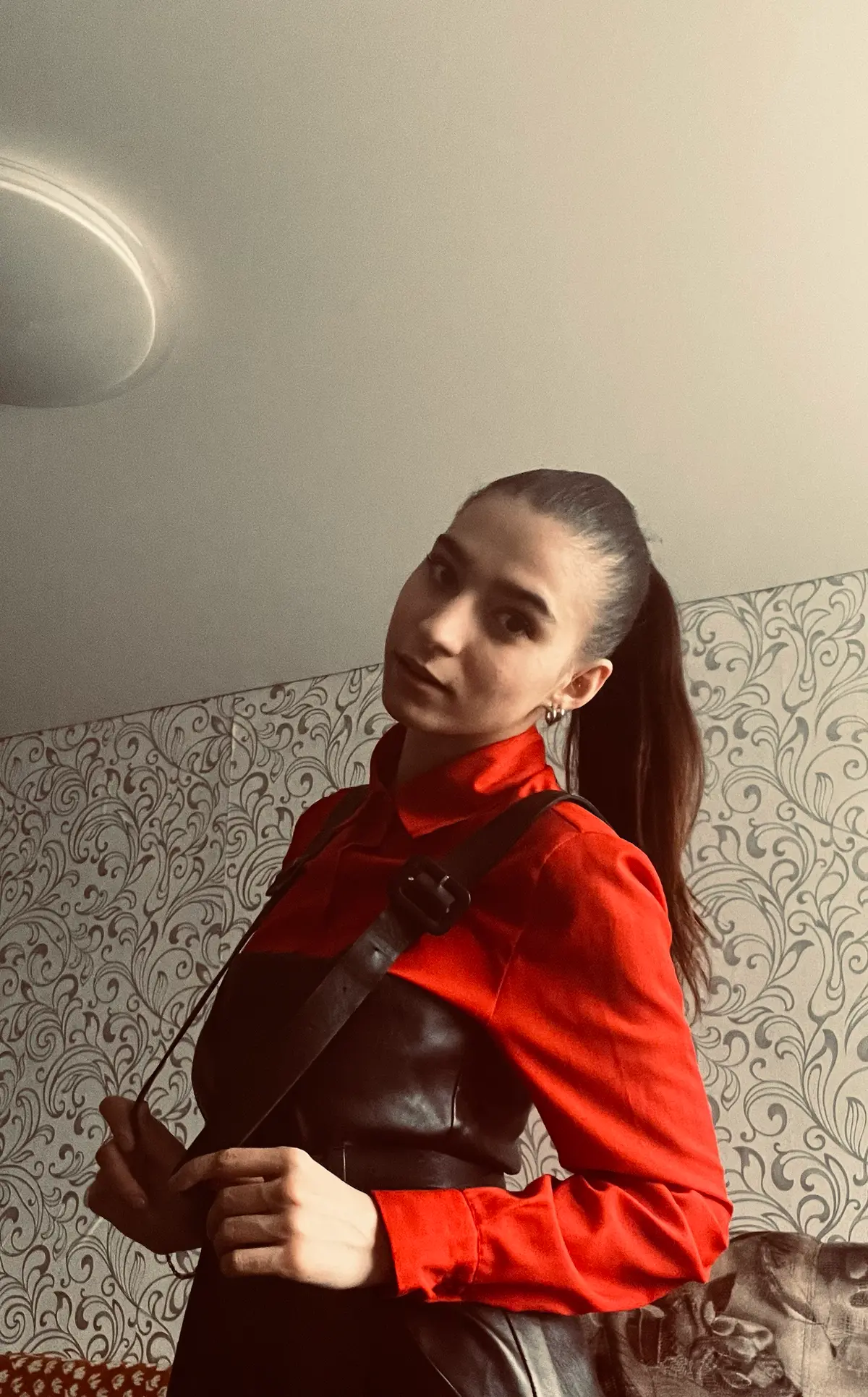 https://vk.ru/zubova03
Мой ВК , можно писать сразу туда❤️ | Сетка — социальная сеть от hh.ru