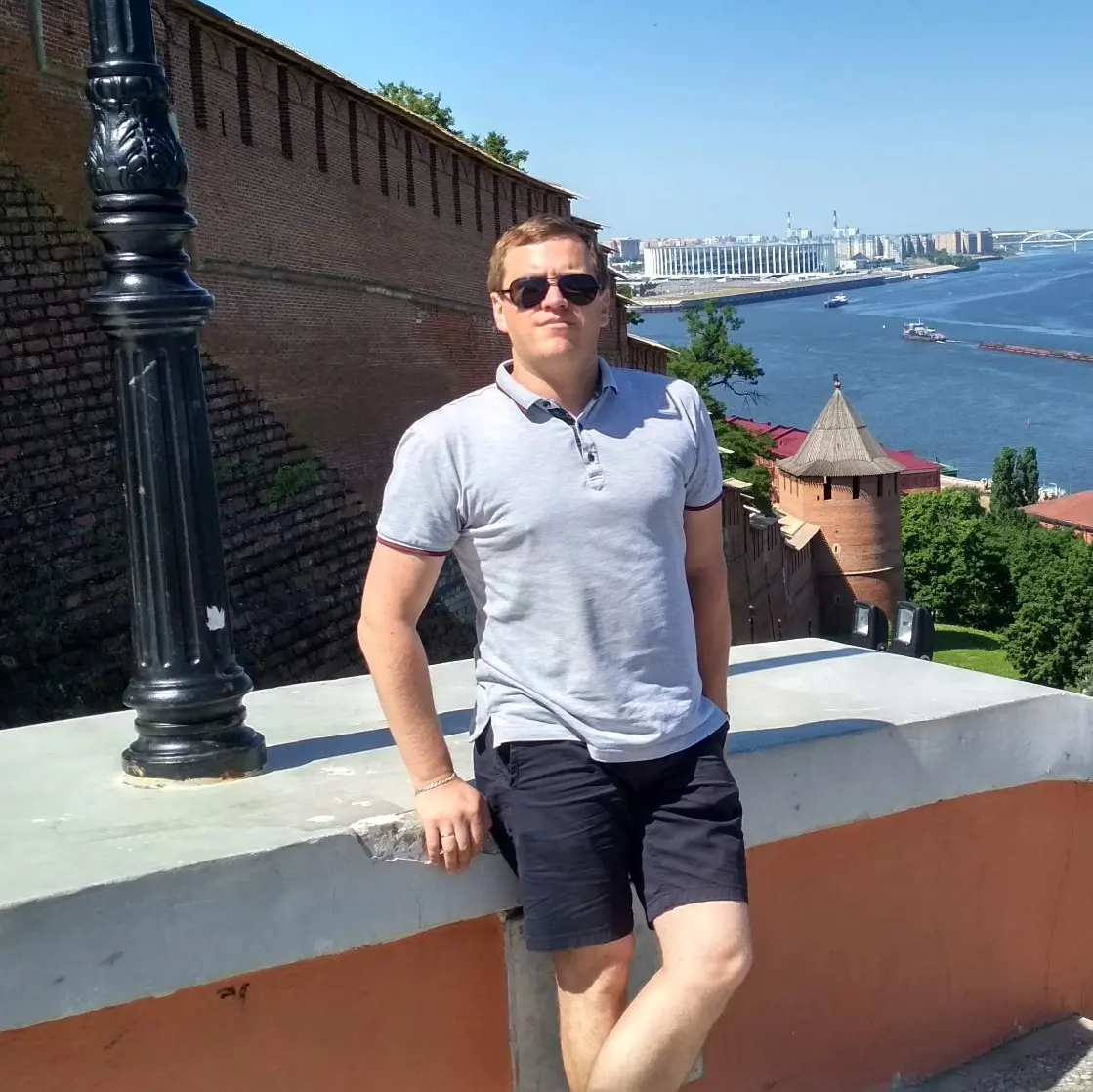 Сергей Опарин