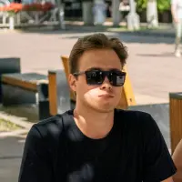 Станислав Макаров