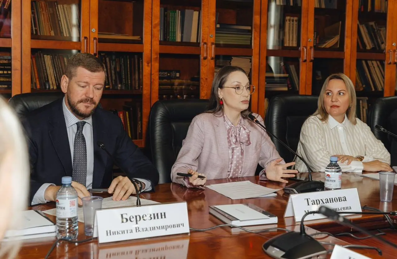 Руководитель аппарата фракции ЛДПР в Государственной Думе Никита Березин предложил создать Реестр недобросовестных психологов и нейропрактиков и ввести аккредитацию | Сетка — социальная сеть от hh.ru