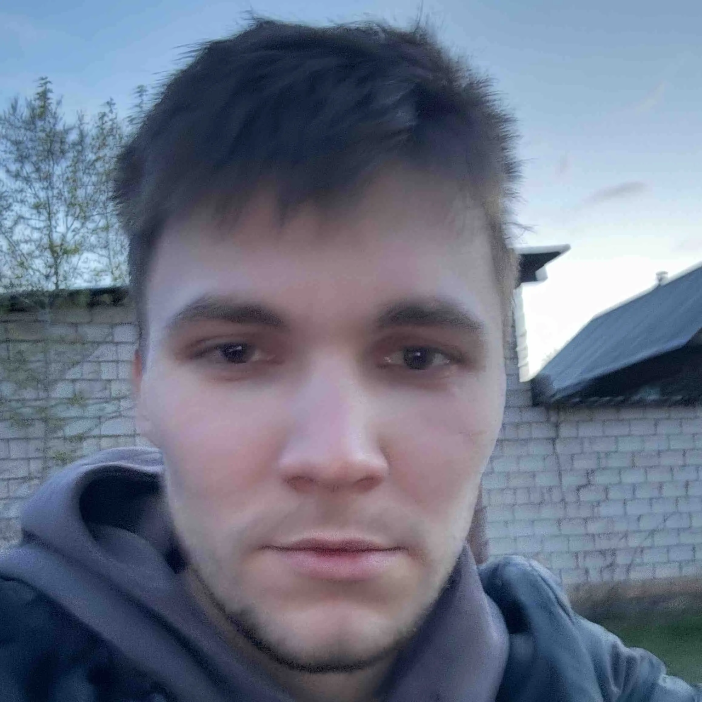 Максим Вахрушев