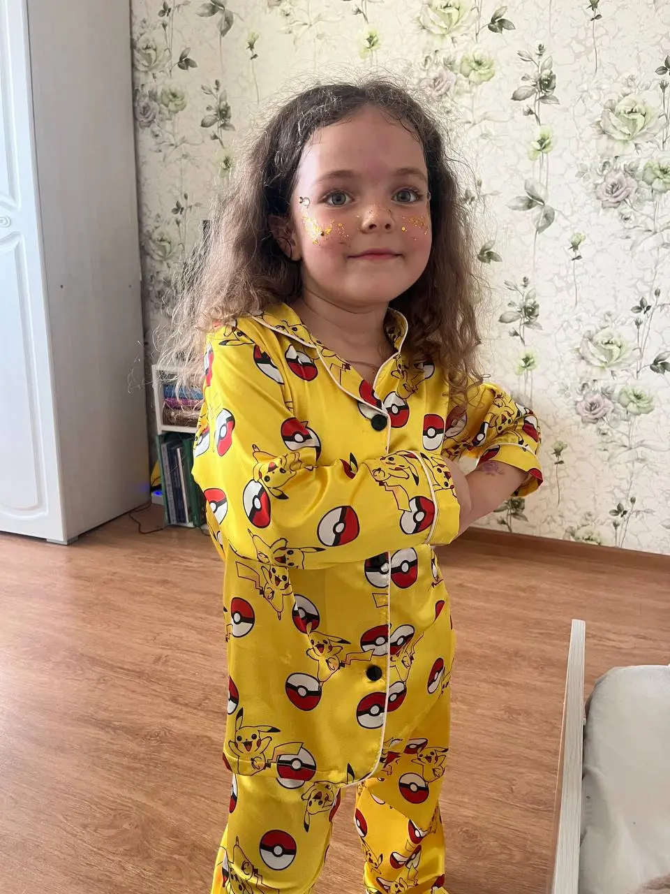 Сегодня моей сладкой бусинке исполнилось 6 лет.
Сознательно решила отложить этот пост до вечера, а сейчас сижу пишу, и немножко плачу. Но это скорее слёзы счастья, чем грусти | Сетка — социальная сеть от hh.ru