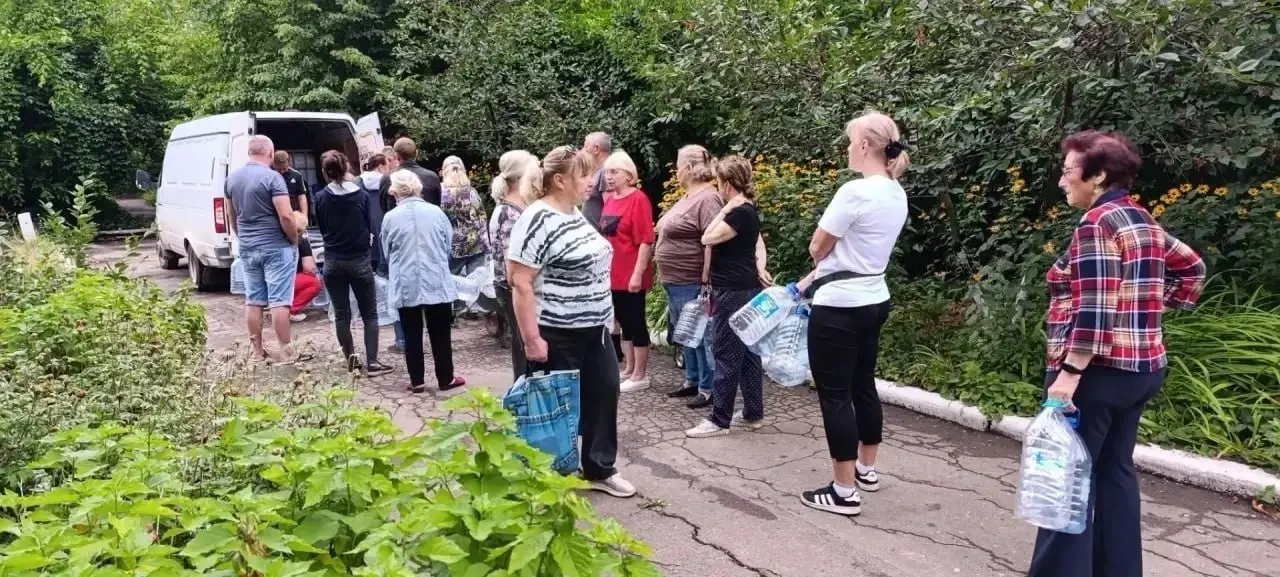 Думал открытие новой коворкинг джампинг площадки, а они воду привезли | Сетка — социальная сеть от hh.ru