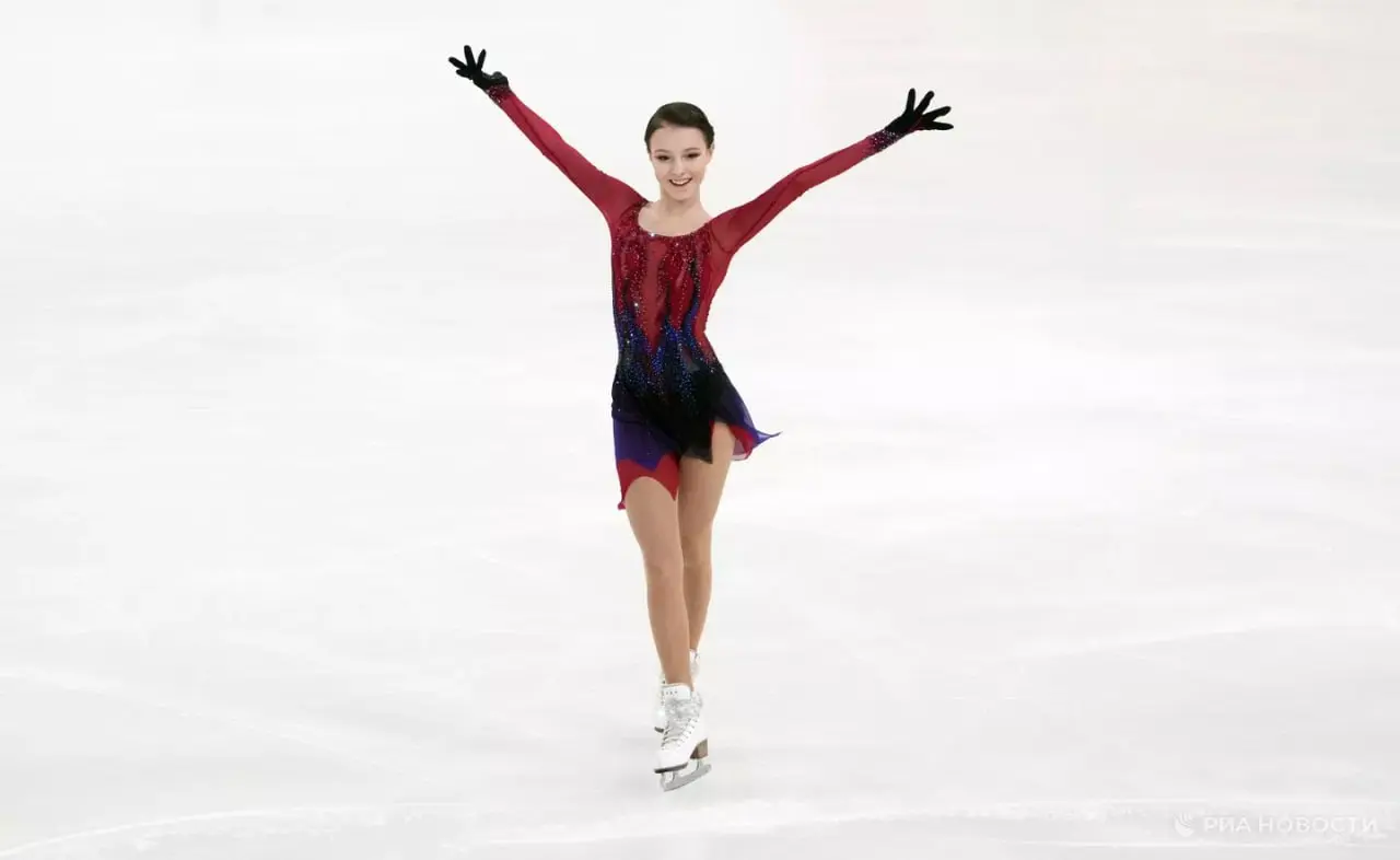 Щербакова рассказала, с кем хотела бы покататься в ледовом шоу
#Россия #Спорт #ФигурноеКатание #Щербакова #Выводы | Сетка — социальная сеть от hh.ru