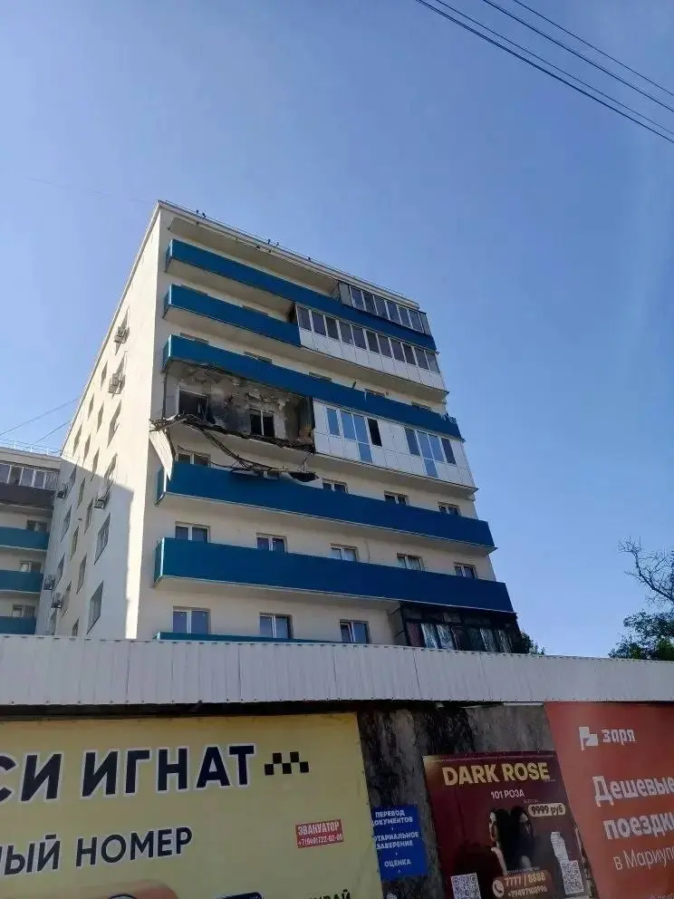 Последствия ночной атаки БПЛА на многоквартирный дом в Мариуполе | Сетка — социальная сеть от hh.ru
